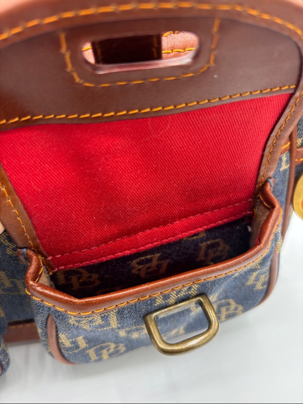 Vintage Dooney & Bourke Blue Logo Denim Banana Bag Brown Leather Trim - Picture 4 of 16